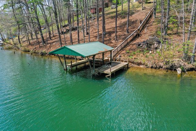 729 Cliffs Edge Road, East Bernstadt, KY 40729