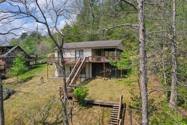 729 Cliffs Edge Road, East Bernstadt, KY 40729