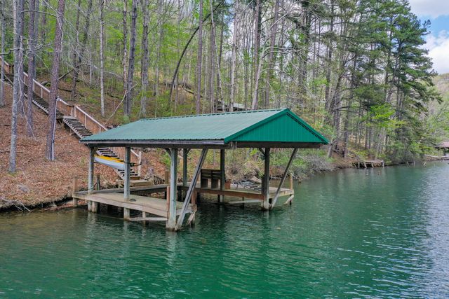 729 Cliffs Edge Road, East Bernstadt, KY 40729
