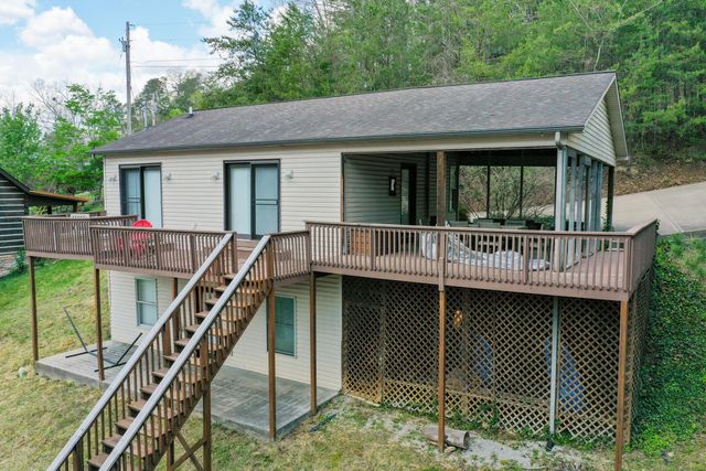 729 Cliffs Edge Road, East Bernstadt, KY 40729