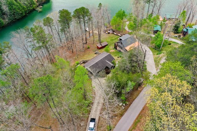 729 Cliffs Edge Road, East Bernstadt, KY 40729