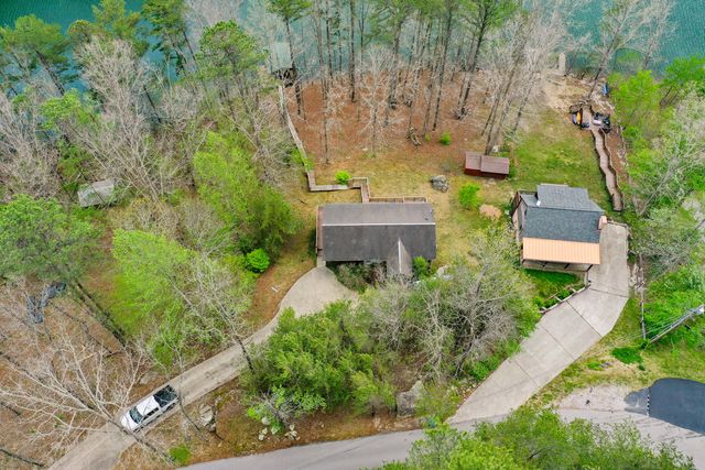 729 Cliffs Edge Road, East Bernstadt, KY 40729