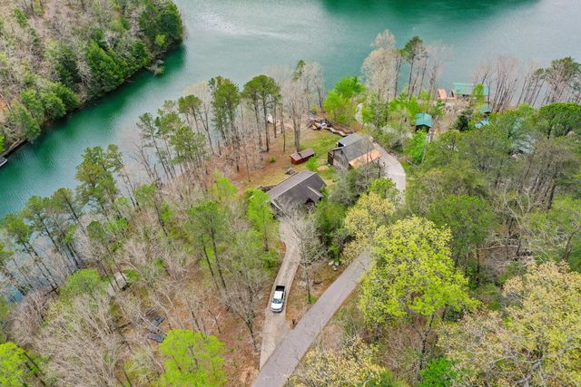 729 Cliffs Edge Road, East Bernstadt, KY 40729