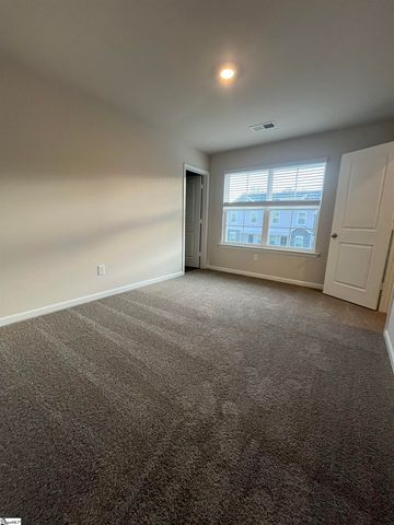 732 Camperdown Way, Spartanburg, SC 29301