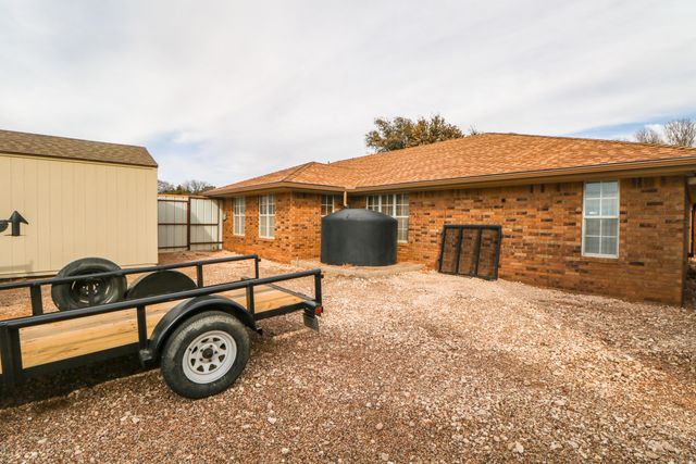 2801 Phelps Avenue, Littlefield, TX 79339