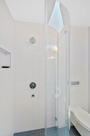 208 Windsor St, Cambridge, MA 02139