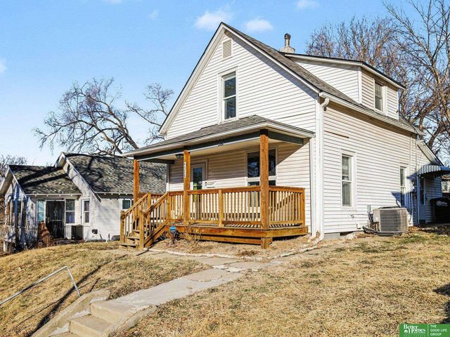 4528 Burdette Street, Omaha, NE 68104