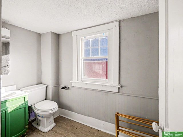 4528 Burdette Street, Omaha, NE 68104