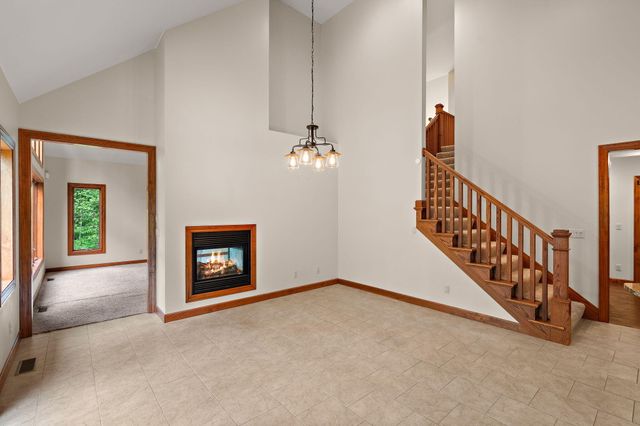 64 Nicholas Drive, Valparaiso, IN 46383