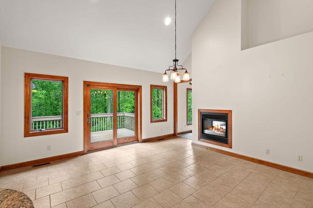 64 Nicholas Drive, Valparaiso, IN 46383
