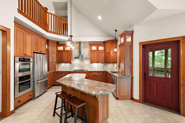 64 Nicholas Drive, Valparaiso, IN 46383