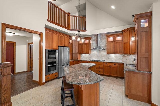 64 Nicholas Drive, Valparaiso, IN 46383