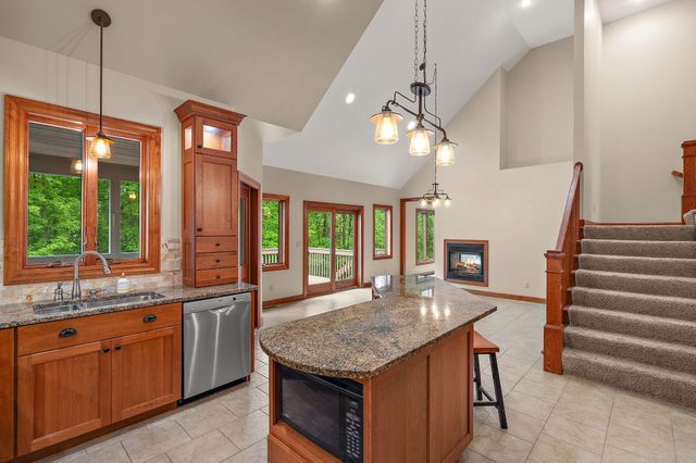 64 Nicholas Drive, Valparaiso, IN 46383