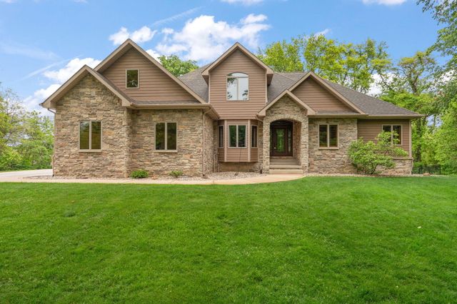 64 Nicholas Drive, Valparaiso, IN 46383
