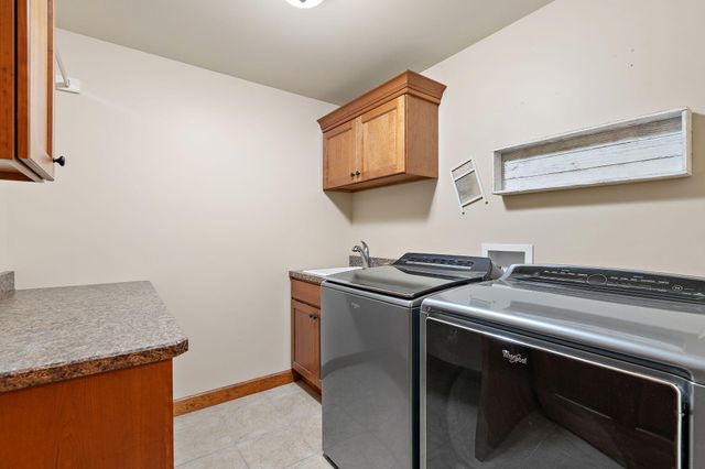 64 Nicholas Drive, Valparaiso, IN 46383