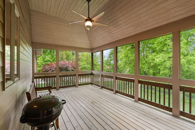 64 Nicholas Drive, Valparaiso, IN 46383