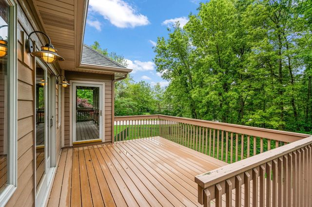 64 Nicholas Drive, Valparaiso, IN 46383
