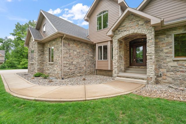 64 Nicholas Drive, Valparaiso, IN 46383