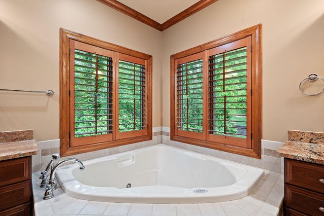 64 Nicholas Drive, Valparaiso, IN 46383