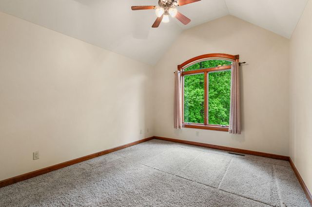 64 Nicholas Drive, Valparaiso, IN 46383