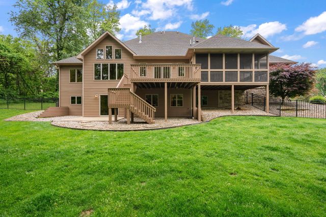 64 Nicholas Drive, Valparaiso, IN 46383