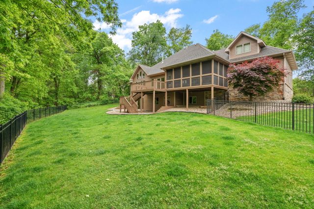 64 Nicholas Drive, Valparaiso, IN 46383