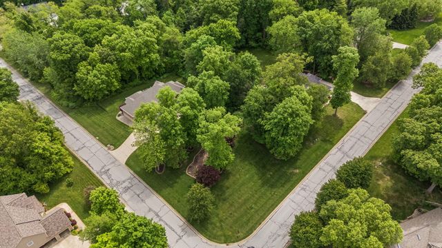 64 Nicholas Drive, Valparaiso, IN 46383