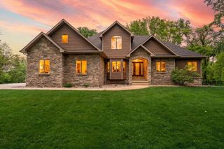 64 Nicholas Drive, Valparaiso, IN 46383