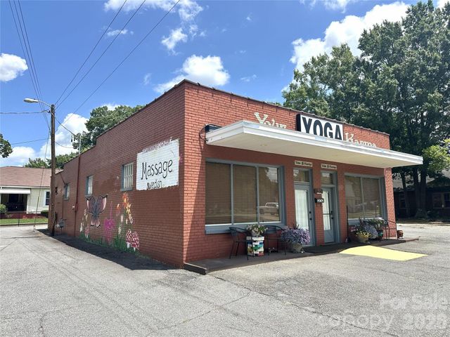 195 W Statesville Avenue, Mooresville, NC 28115