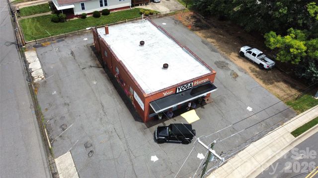 195 W Statesville Avenue, Mooresville, NC 28115