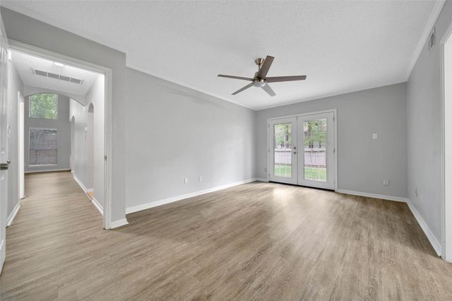 9 W Lance Leaf Road, The Woodlands, TX 77381