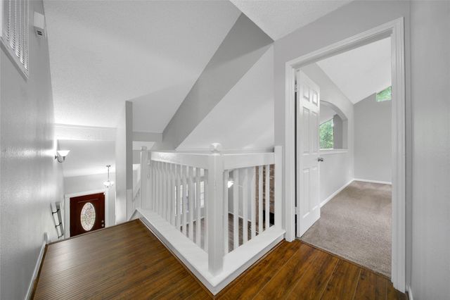 9 W Lance Leaf Road, The Woodlands, TX 77381