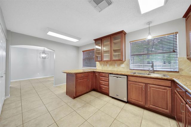 9 W Lance Leaf Road, The Woodlands, TX 77381