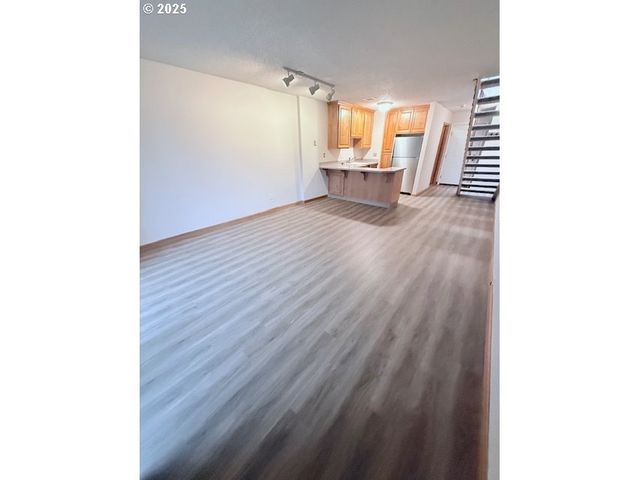 5230 Sw 42ND Ave, Portland, OR 97221