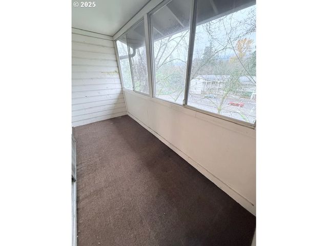 5230 Sw 42ND Ave, Portland, OR 97221