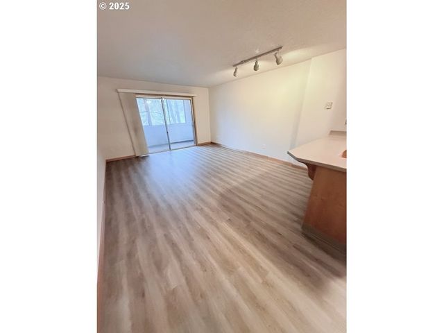 5230 Sw 42ND Ave, Portland, OR 97221