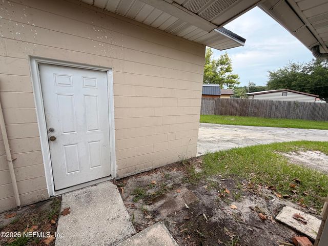 11032 BLUEHILL Drive, Jacksonville, FL 32218