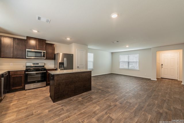 1006 Western Whipbird, San Antonio, TX 78253