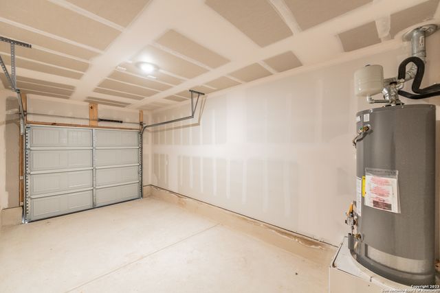 1006 Western Whipbird, San Antonio, TX 78253