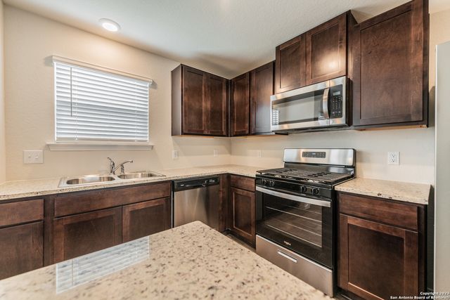 1006 Western Whipbird, San Antonio, TX 78253