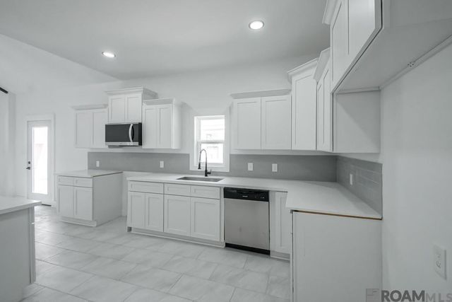 103 Morningside Dr, New Roads, LA 70760