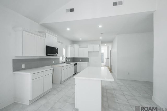103 Morningside Dr, New Roads, LA 70760
