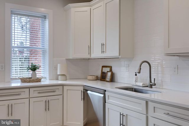 549 ROCKLAND ST, Lancaster, PA 17602