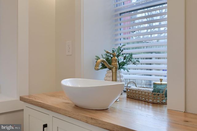 549 ROCKLAND ST, Lancaster, PA 17602