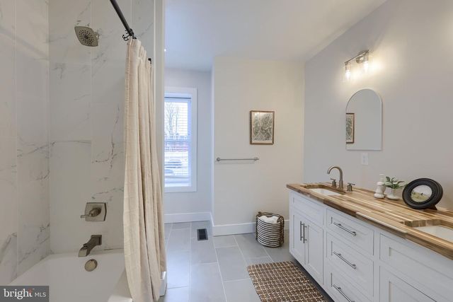 549 ROCKLAND ST, Lancaster, PA 17602