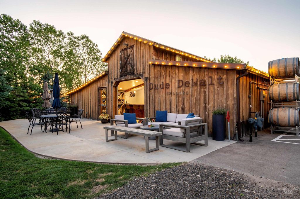 5446 N Highway 16, Eagle, ID 83616