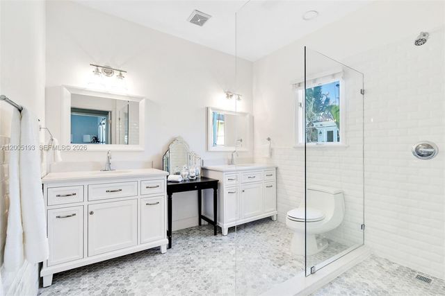 3930 Crawford Ave, Miami, FL 33133