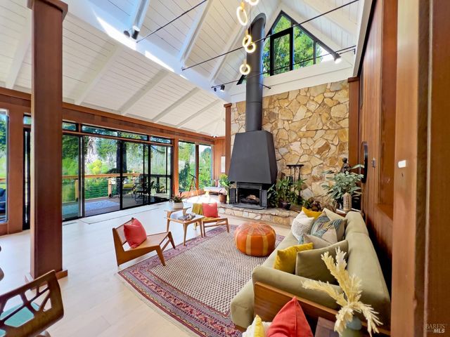 16620 Guernewood Rd, Guerneville, CA 95446