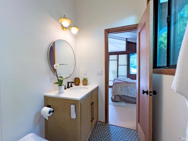 16620 Guernewood Rd, Guerneville, CA 95446