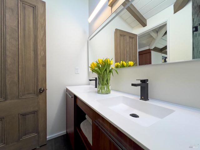 16620 Guernewood Rd, Guerneville, CA 95446